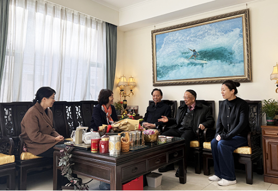 原国家文化部副部长王文章一行莅临港澳台美协参观指导